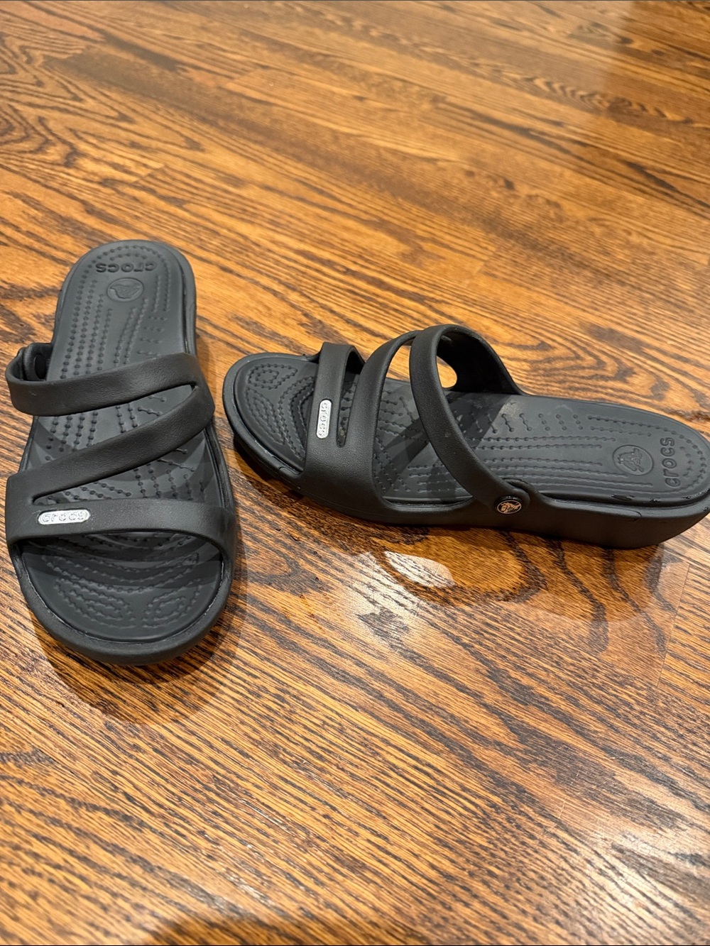 CROCS sz 7 Women's Black Patricia Triple-Strap Slide Sandals - silver logo
